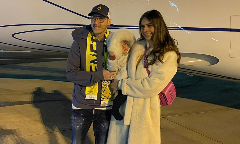 Fenerbahçe ile anlaşan Mesut Özil, İstanbul'a geldi!